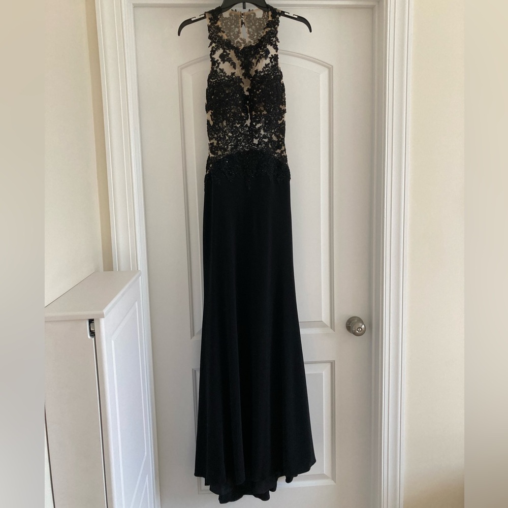 Madison James Prom dress  Black Lace Backless Gown - Picture 3 of 9